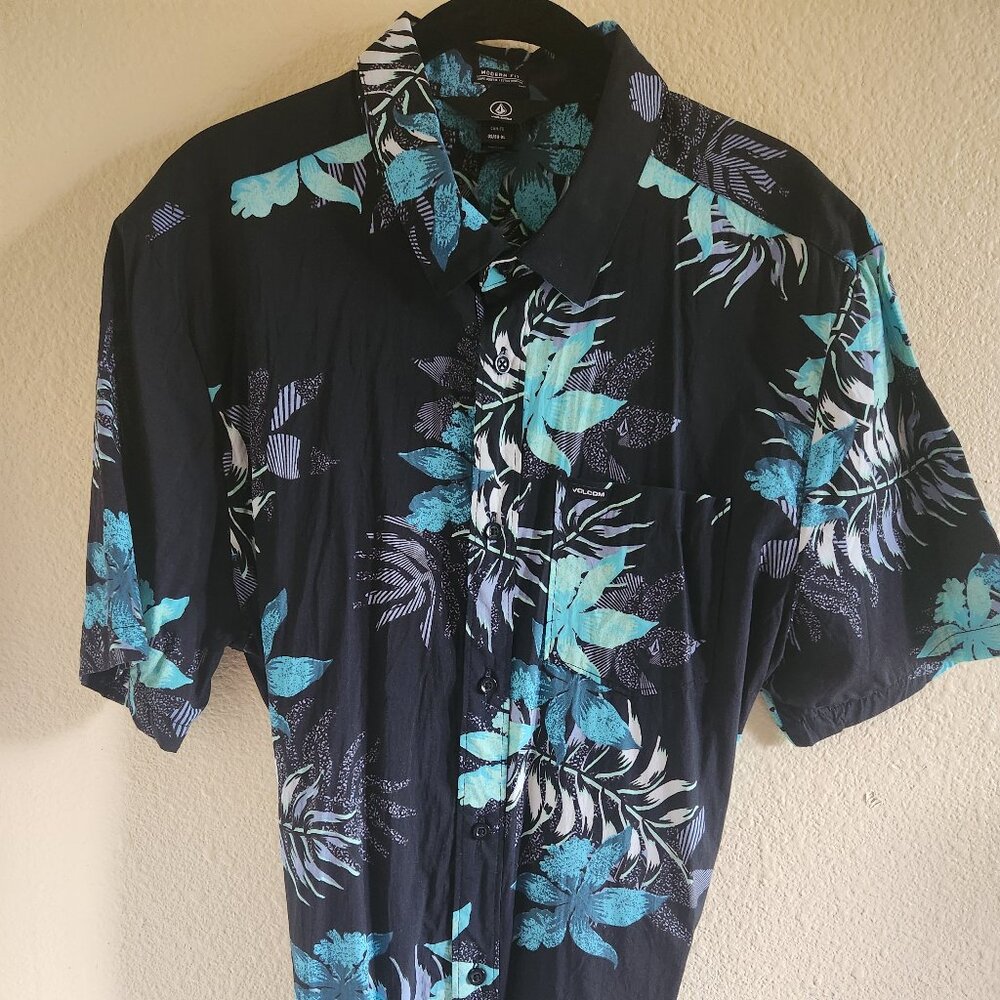 Volcom Men's XL Hawaiian Surf Shirt